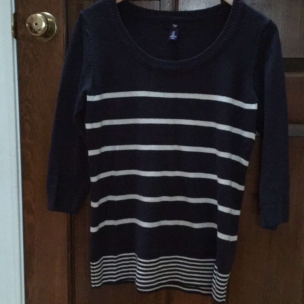 Gap Striped 3/4 sleeve sweater